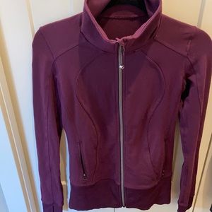 Lululemon maroon full zip up size 2-4